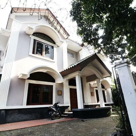 Backpack Syariah Cempaka Putih Barat Vandrarhem Jakarta Exteriör bild